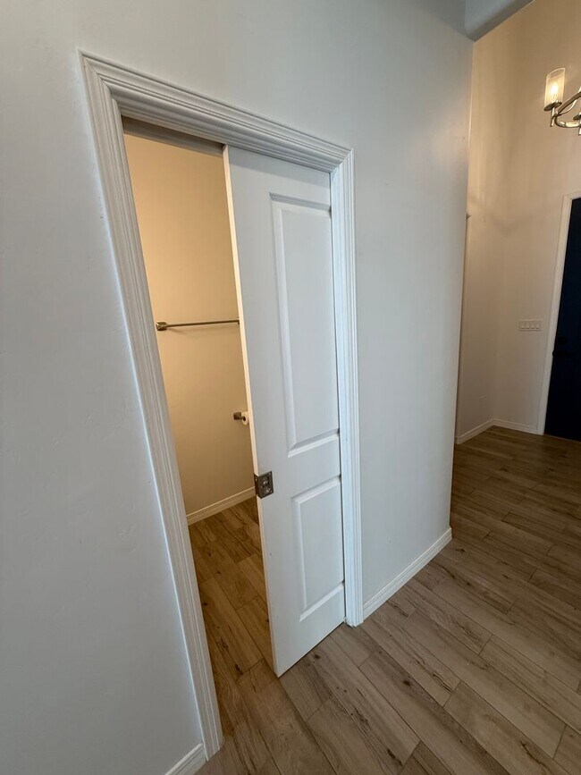 Building Photo - Beautiful home in Sonoma Springs! 4bed, 2.5 baths