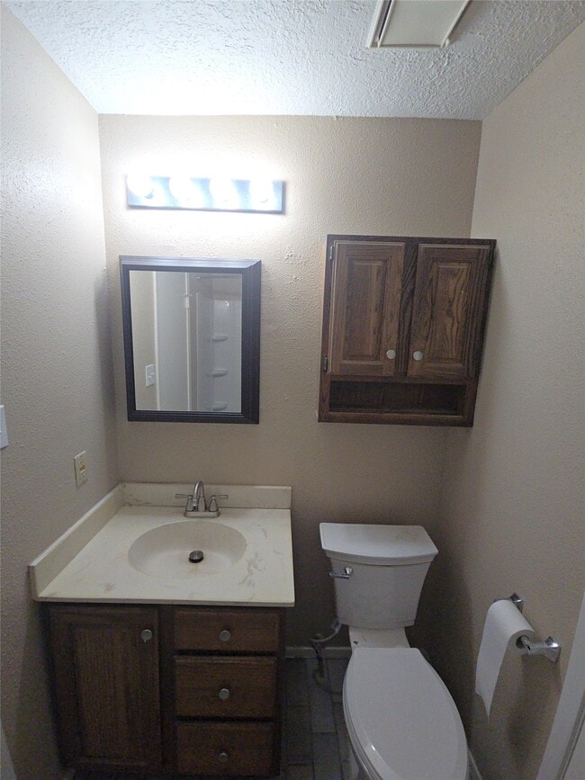 Building Photo - 11130 Thunderhaven Dr