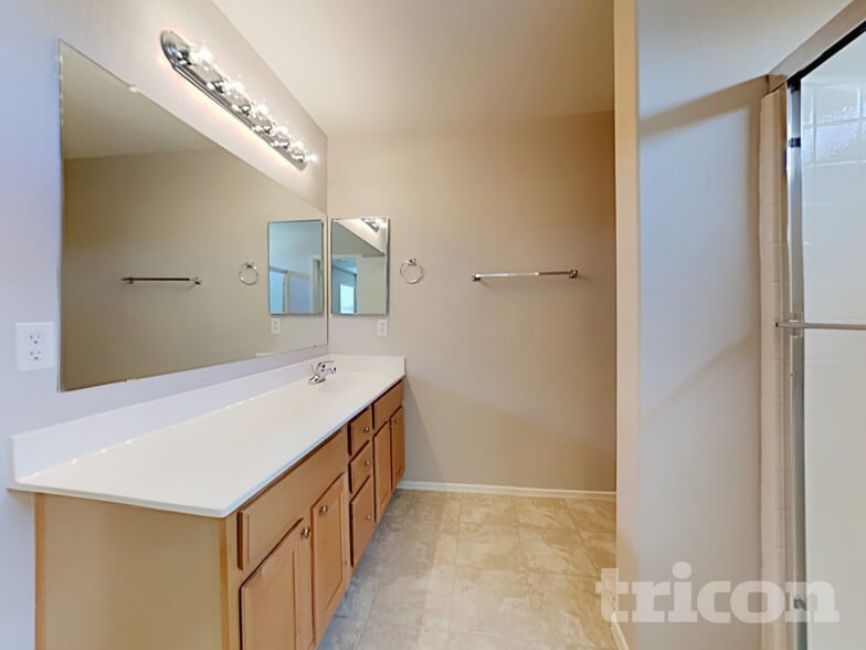 Building Photo - 15456 W Desert Mirage Dr