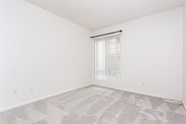 Building Photo - Cute Condo at Mission Trails Villas!