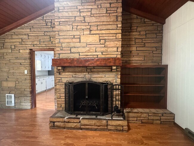 Building Photo - Spacious Brick Ranch on 3 Private Acres in Commerce