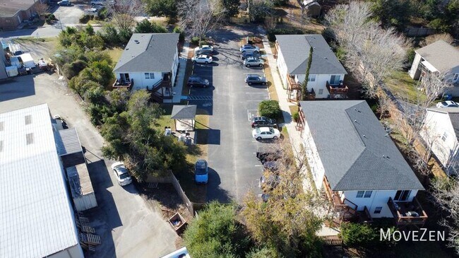 Building Photo - 4319 Maple Ave