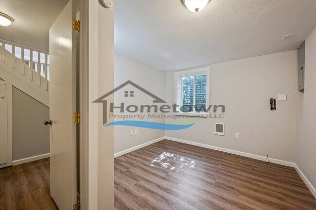 Building Photo - 4 Bedroom 2 Bath Home with 2-Car Detached Garage Available in Hayden, Idaho!