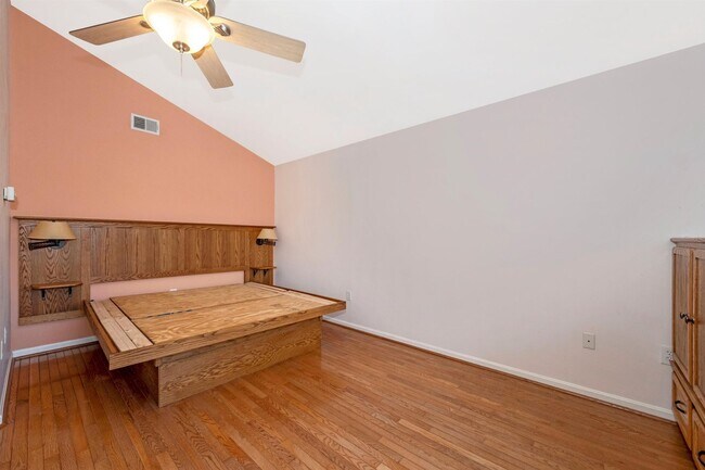 Building Photo - WELLER ESTATES