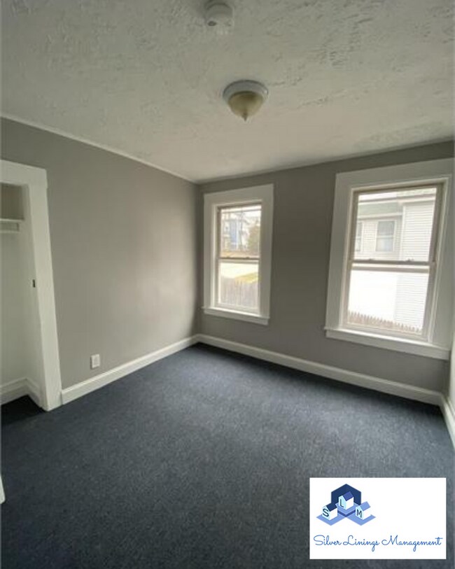 Building Photo - 206 Connors St
