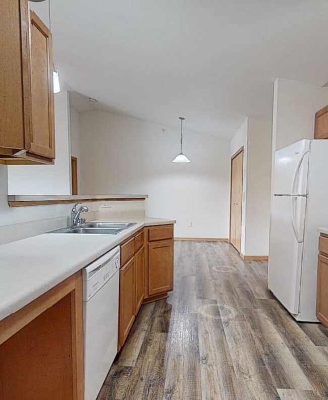 Building Photo - 732 Bear Claw Way