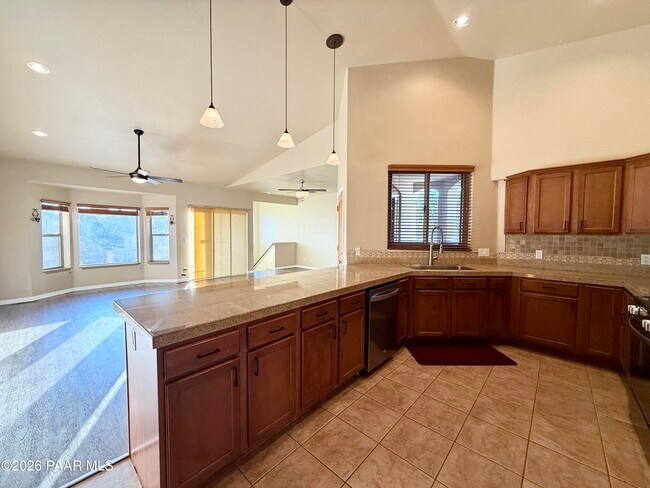 Building Photo - 2207 Sequoia Dr