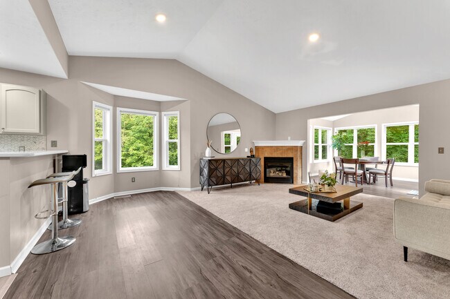 Building Photo - 6690 Green Valley Ct SE