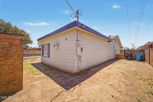 Building Photo - 6536 W Turney Ave