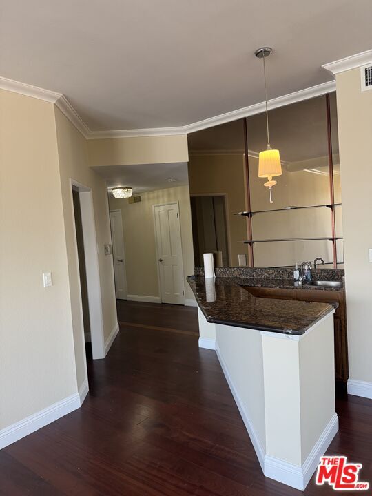 Building Photo - 1101 Rexford Dr