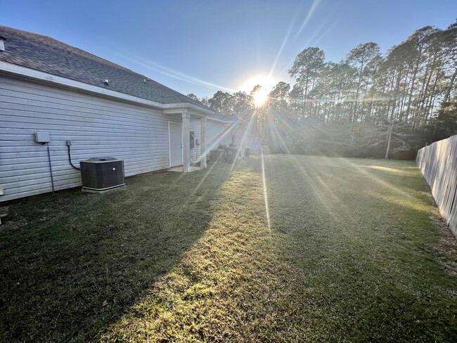 Building Photo - 13597 Laurel Oaks Ln