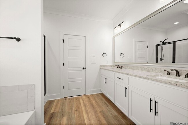 Building Photo - 39262 Bridge Path Ln