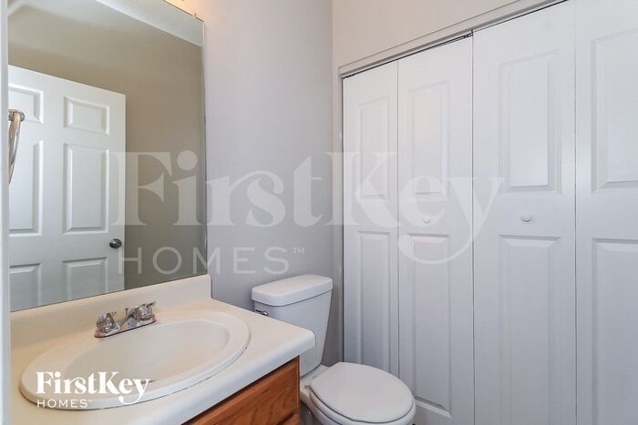 Building Photo - 3010 Scepter Dr
