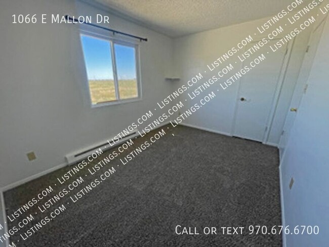 Building Photo - 1066 E Mallon Dr