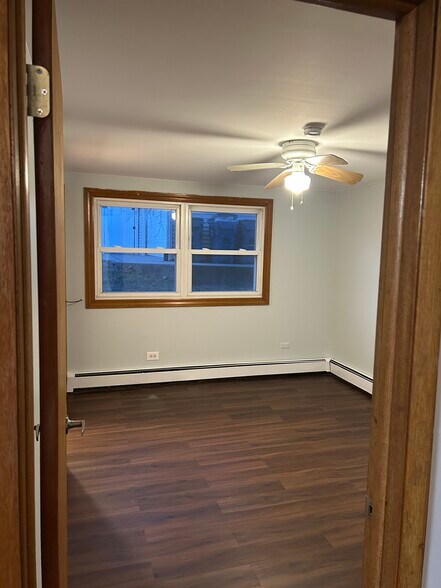 Building Photo - 640 56th Pl