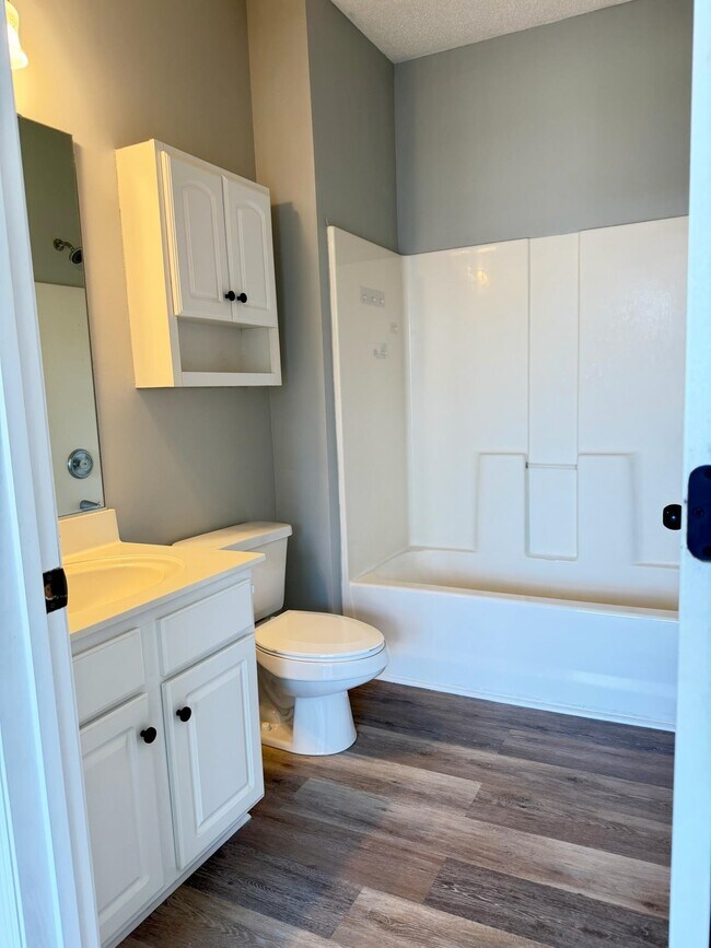 Building Photo - 5801 Oyster Catcher Dr