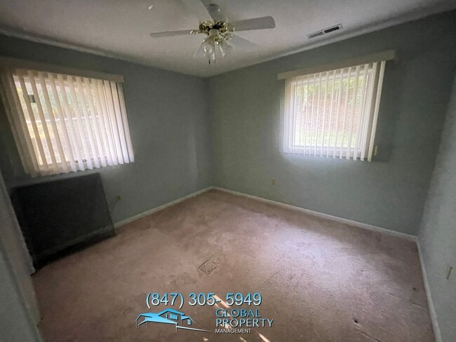 Building Photo - 3 Bedroom Home with Lake View – Camdenton, MO