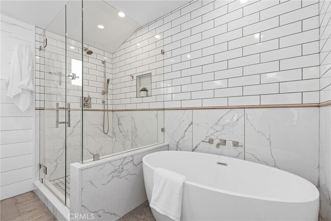 Building Photo - 12947 La Maida St