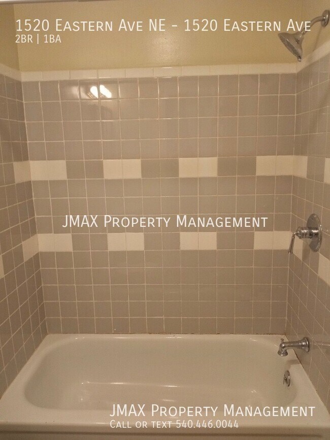 Building Photo - 1520 Eastern Ave NE