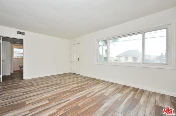 Building Photo - 2061 W 104th St