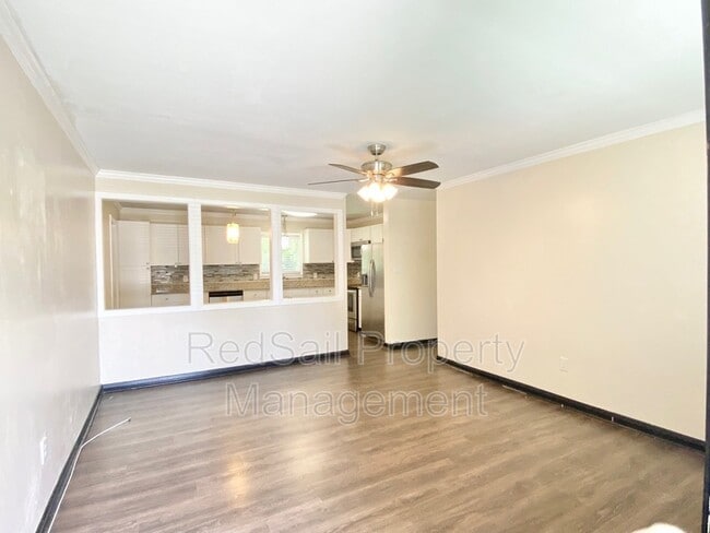 Building Photo - 37 Pennwood Dr