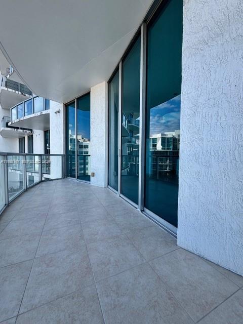 Building Photo - 3029 NE 188th St