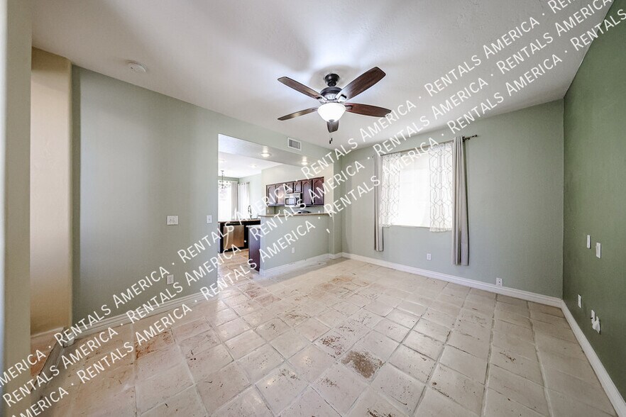 Building Photo - 2127 E Nighthawk Wy