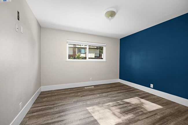 Building Photo - 2270 Bromfield Ct