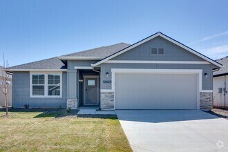 Building Photo - Open Concept Living!