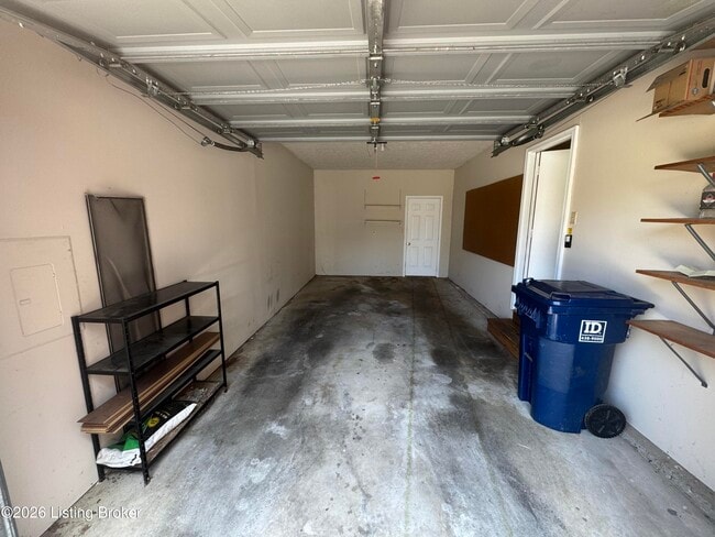 Building Photo - 8600 Tannen Dr