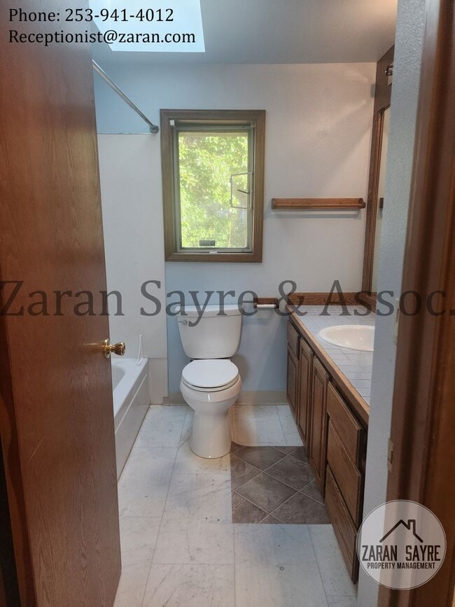 Building Photo - 399 - Gorgeous 3-bedroom!