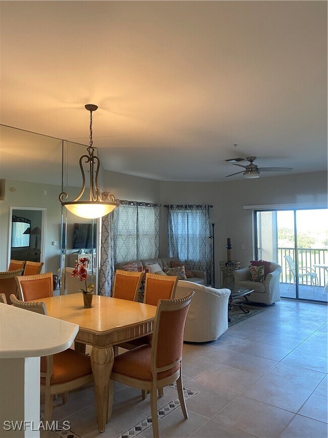 Building Photo - 210 Vintage Cir