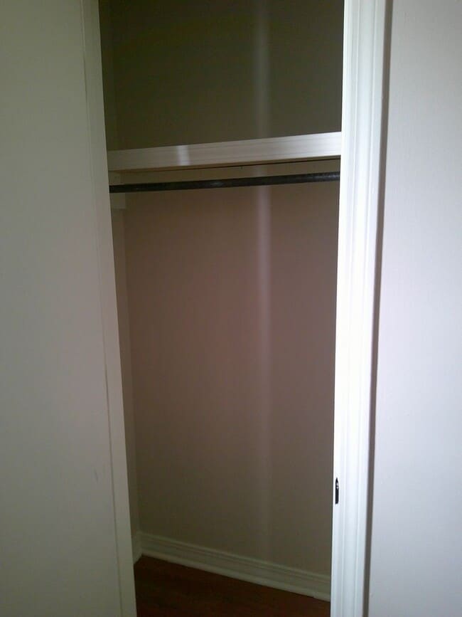 Building Photo - *****MOVE IN SPECIAL! 1/2 OFF 1ST MONTHS R...