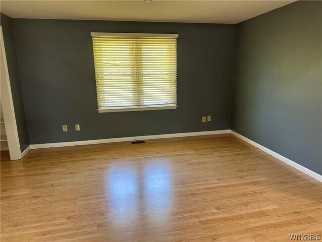 Building Photo - 7841 Transit Rd