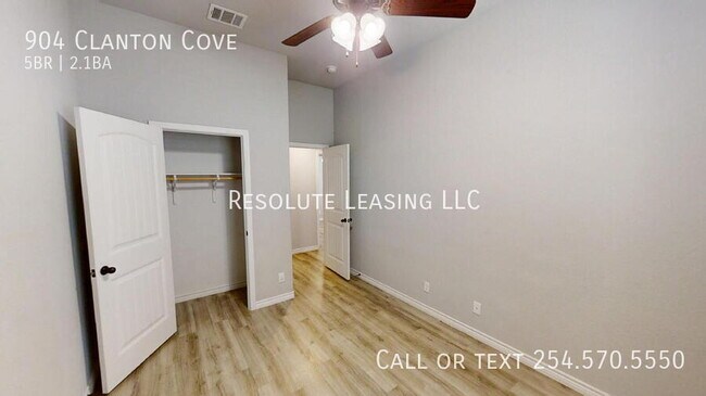Building Photo - 904 Clanton Cove