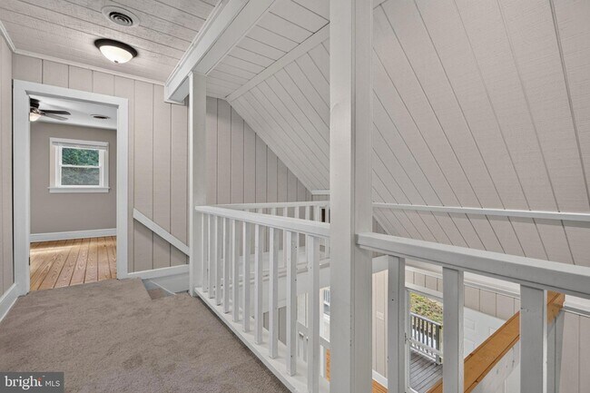 Building Photo - 5 Huntington Dr