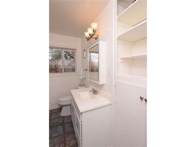 Building Photo - 1535 E Everett Pl