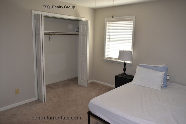 Building Photo - 38 Shoshoni Dr