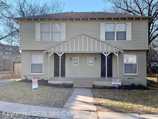 Primary Photo - 2 br, 1 bath House - 309 N Oak Cliff BLVD