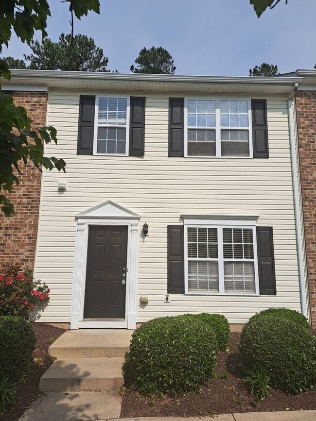 Building Photo - 128 Hidden Springs Dr