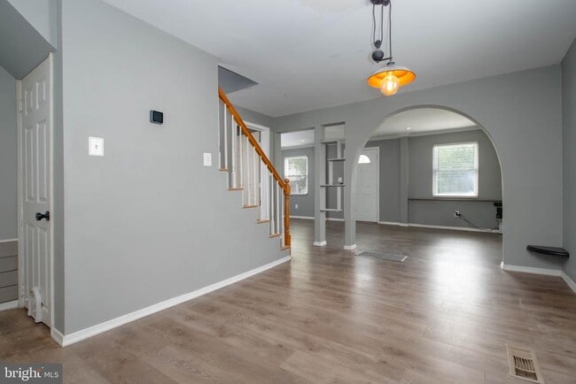 Building Photo - 204 Winters Ln