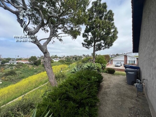 Building Photo - 5 bedroom 4 bath in Rancho Palos Verdes