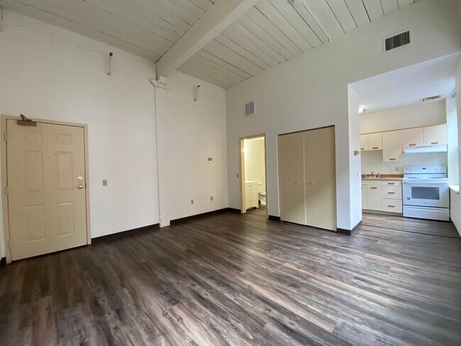 Building Photo - 30 Hanover St