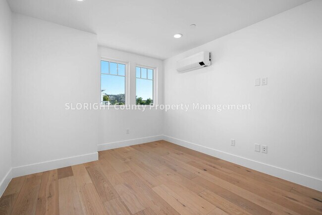 Building Photo - AVAILABLE JANUARY- Stunning Townhome in Avila Beach - 2 Bedroom / 2 Bathroom