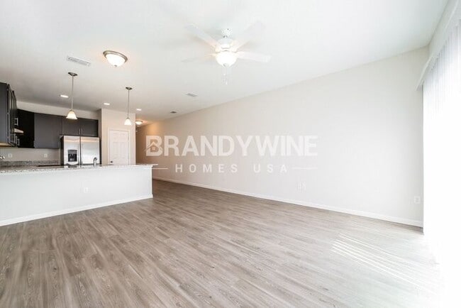 Building Photo - 453 Terabithia Wy