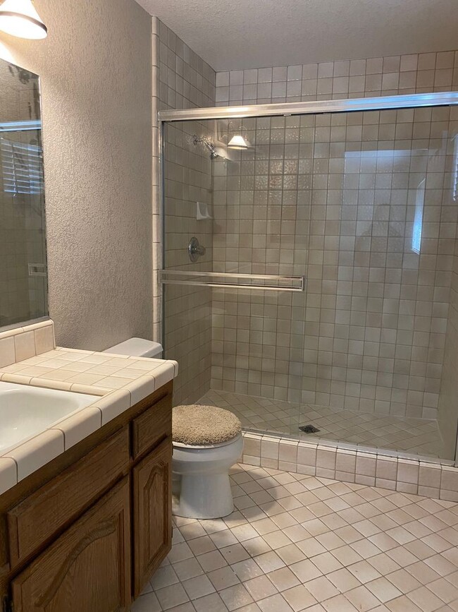 Building Photo - 3 br, 2 bath House - 628 Ashley Avenue