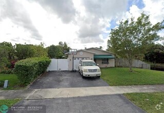 Building Photo - 7312 Forest Blvd