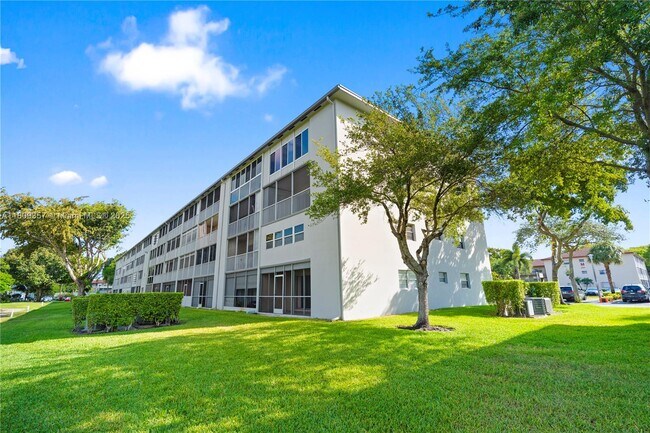 Building Photo - 300 SW 134th Way