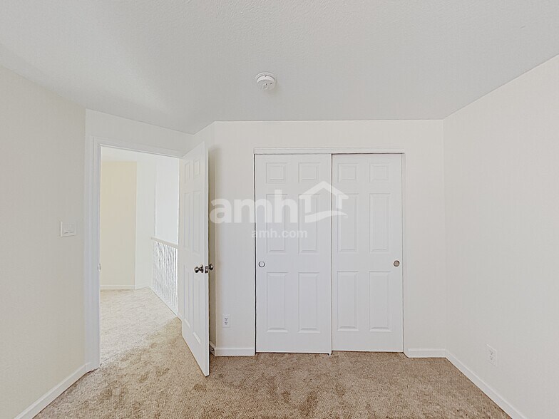 Building Photo - 11384 Kenton St