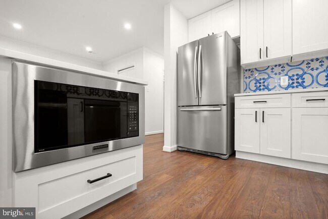 Building Photo - 7256 Glen Hollow Ct